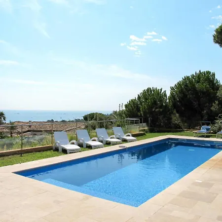 Holiday Le Grand Bleu *